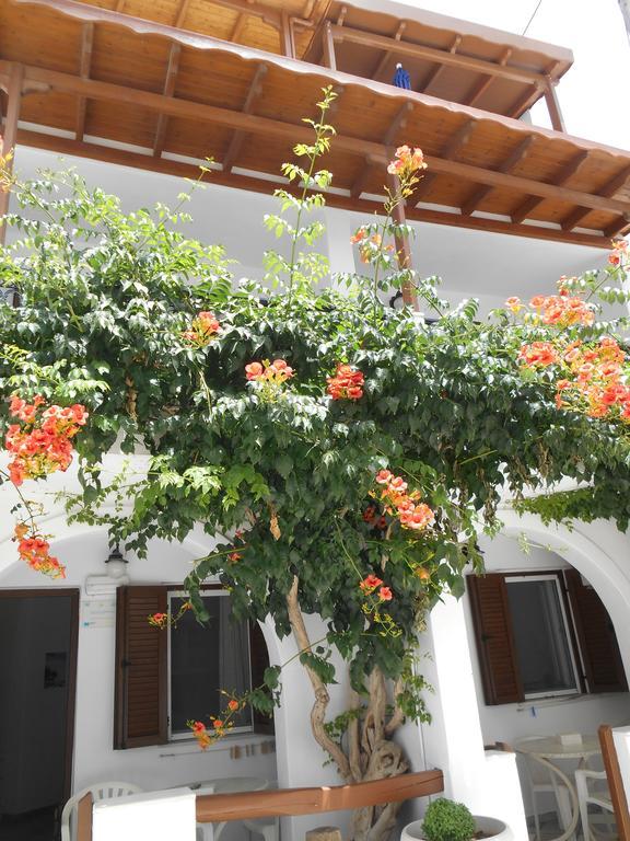 Studios Gabriel Agia Anna (Naxos) Exterior photo